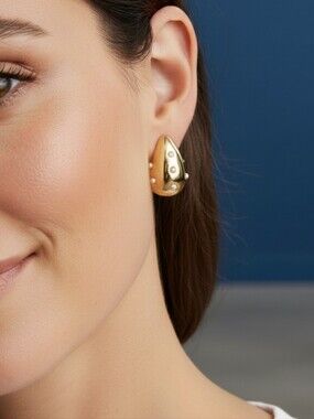 Lilly Pulitzer Gold Teardrop Pearl Accent Stud Earrings
